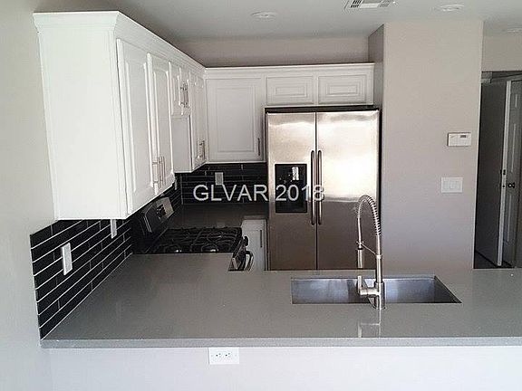 5th image of 3921 Philomena St