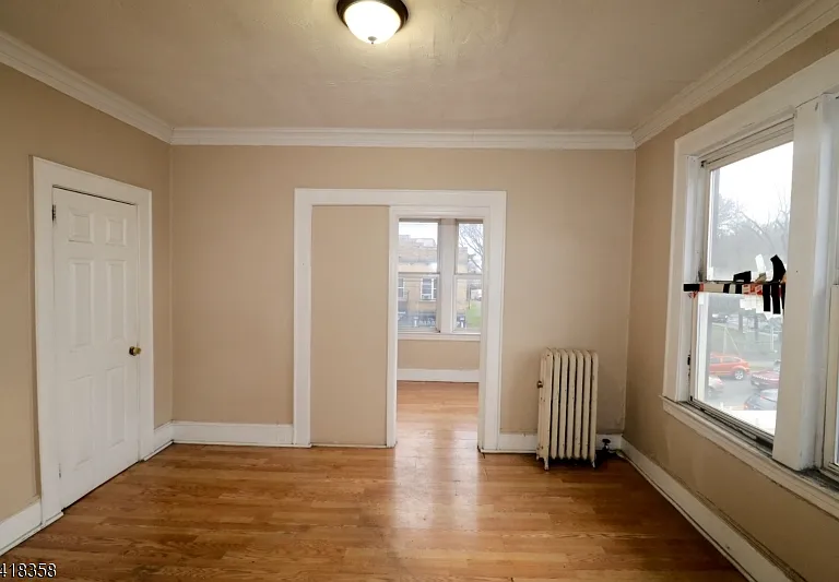 413 Lyons Ave #2L — Photo 6
