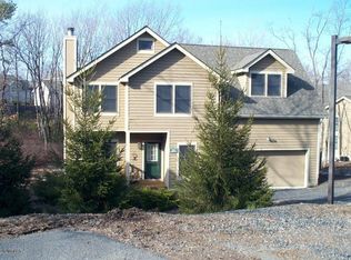 160 Pine Ct, Tannersville, PA 18372