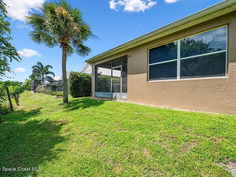 1749 Tullagee Ave — Photo 31