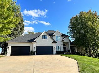 1710 Plum Thicket Ln, West Des Moines, IA 50266