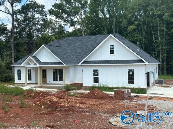 2521 Carters Gin Rd, Toney, AL 35773