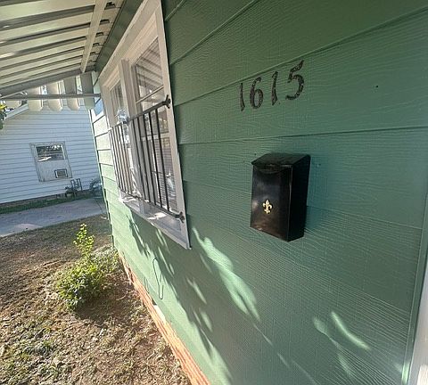 2nd image of 1615 W 24th Ave