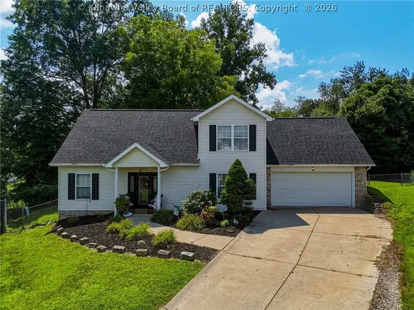 518 Rosewood Pl, Hurricane, WV 25526