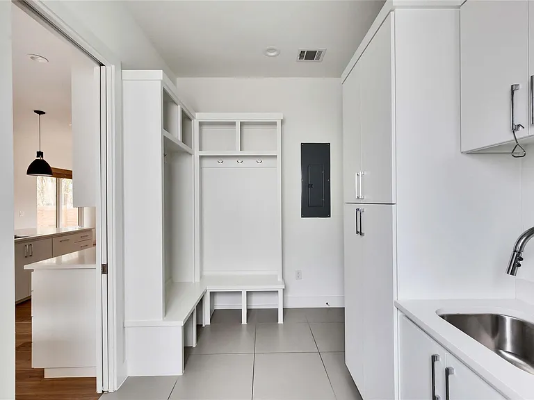 2509 Euclid Ave — Photo 11