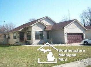 1344 Maple Ave, Monroe, MI 48162