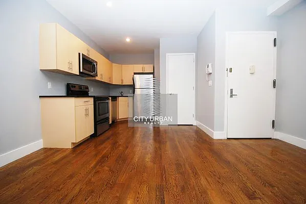 Rented by Michael Alvandi, LREB | media 28