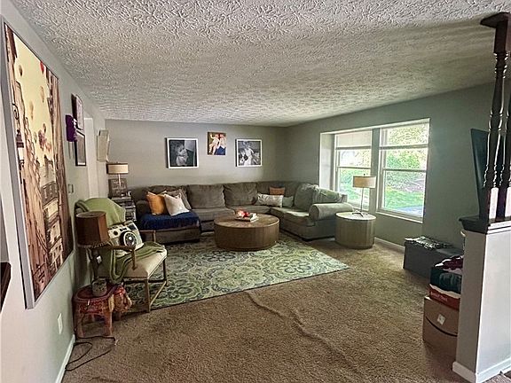 3rd image of 49 Kimwood Dr