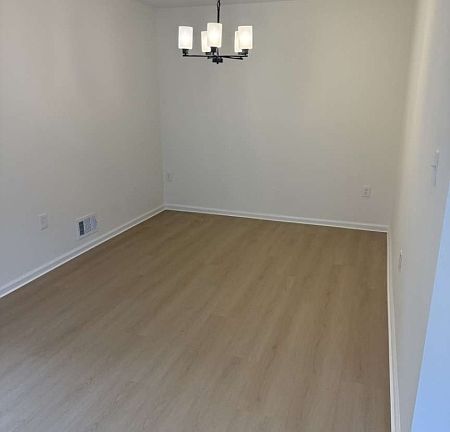 5th image of 91 Callahan Ct