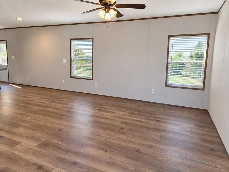 3 bed, 2.0 bath, 1216 sqft, $1,399 — Photo 2