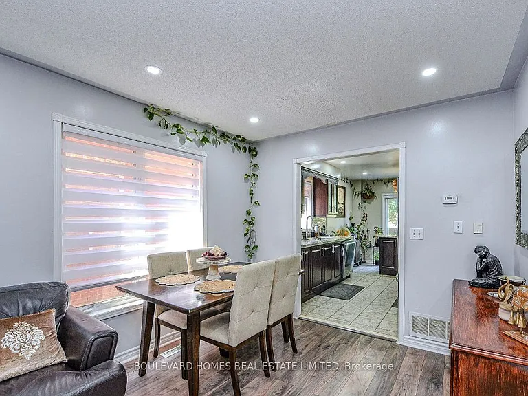 5847 Sidmouth St — Photo 5