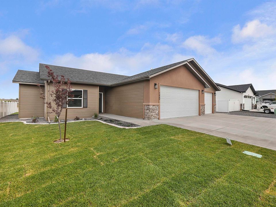 1st image of 1449 Golden Pheasant Dr