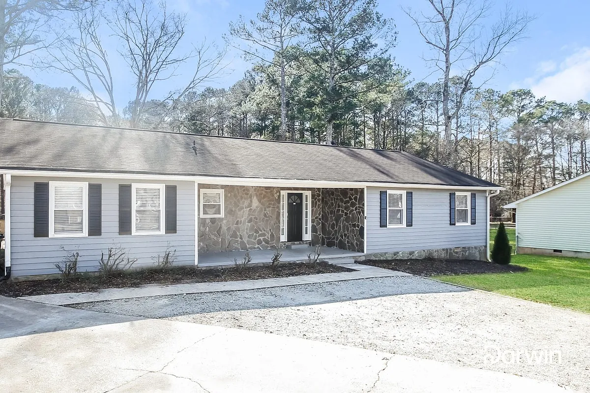 Building Photo - 5205 Elliott Rd