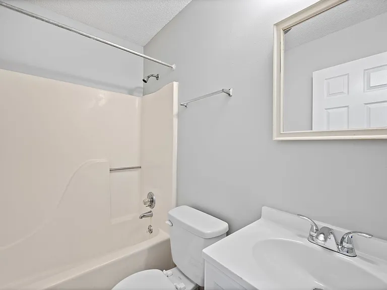 703 Power St — Photo 25