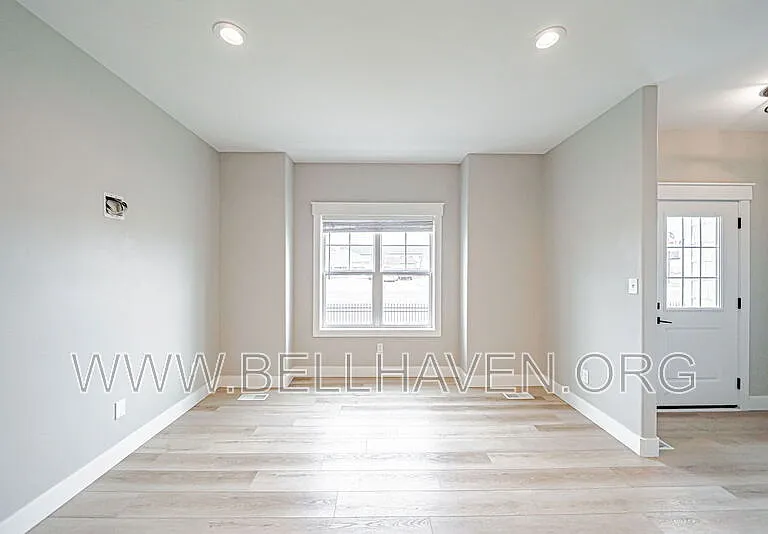 1483 Fremont Ave — Photo 3