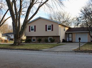 201 Orlando Ave, Normal, IL 61761