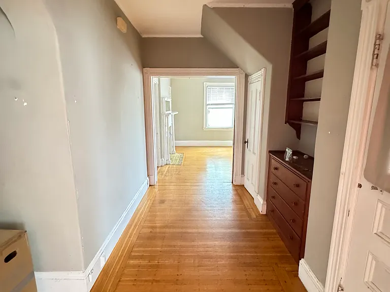 4 Woodstock Ave #1 — Photo 12