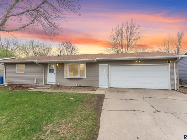 6705 W 46th St, Sioux Falls, SD 57106