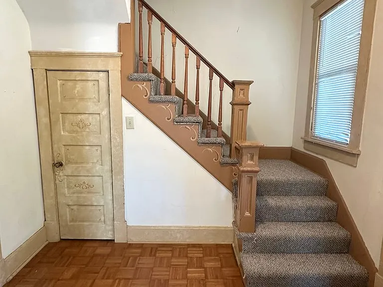 758 S Delaware Ave — Photo 5