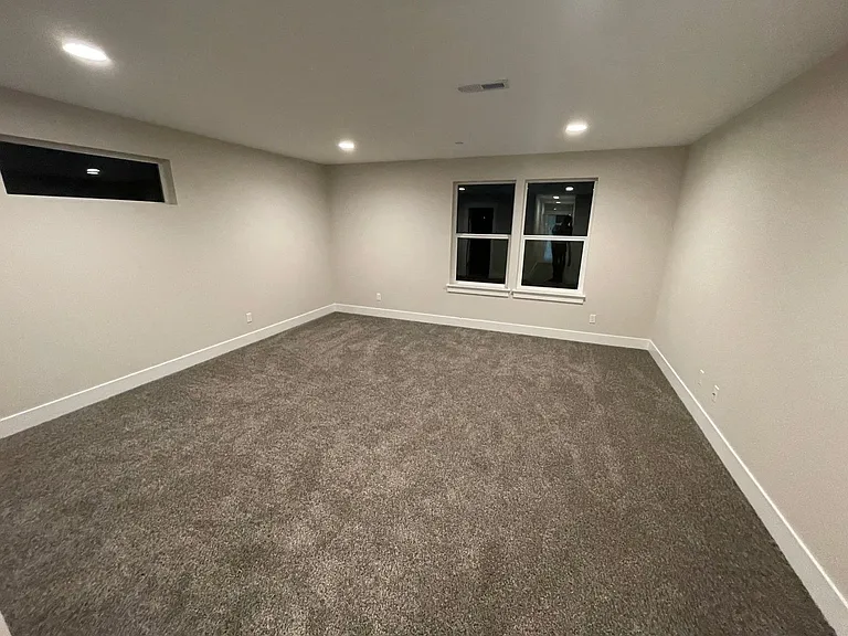 1401 Hardcastle Ave — Photo 19
