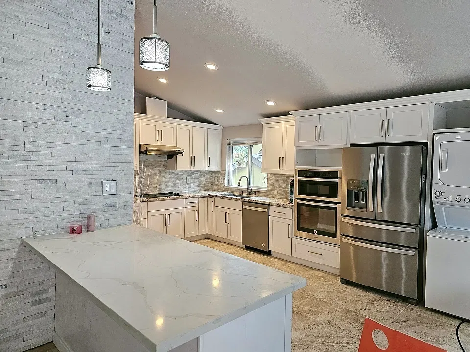 3 bed, 1150 sqft, $3,000 — Photo 2