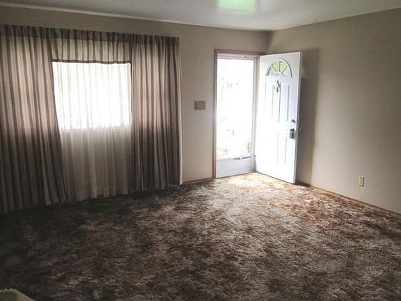 2nd image of 59 Sunburst Dr