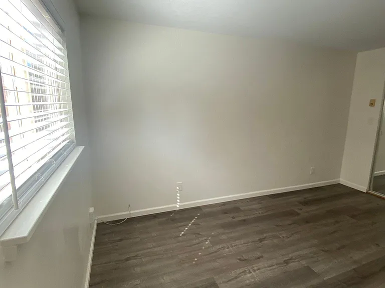 635 Emory St #6 — Photo 14