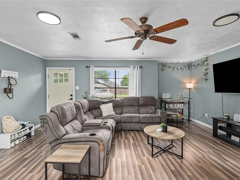 3511 Pecos Ct — Photo 8