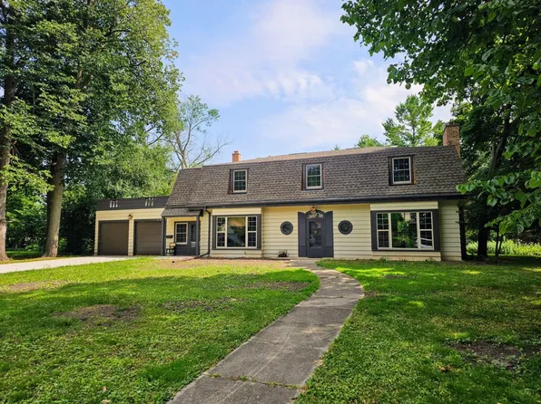 1203 Hewitt St, Neenah, WI 54956