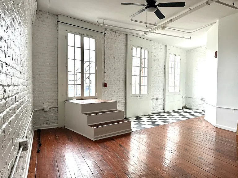 225 N Peters St — Photo 5