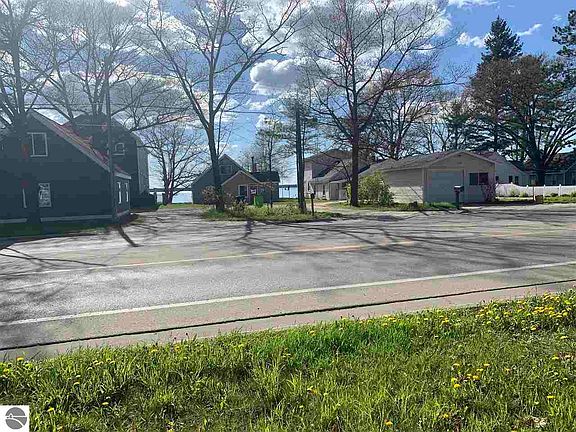 3rd image of S Lakeshore Dr