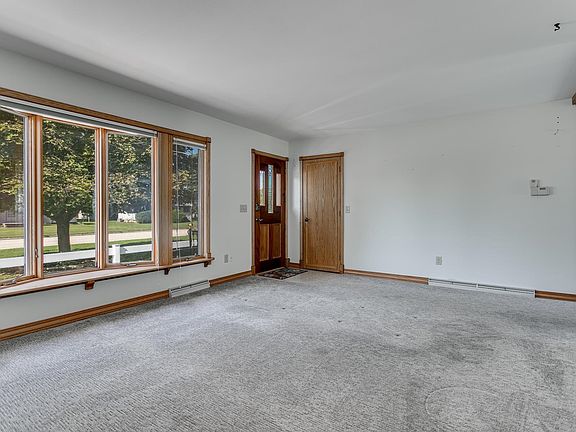 3rd image of 310 High St