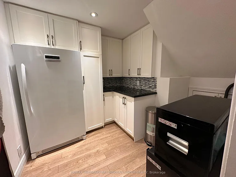 290 Gretel Dr — Photo 15