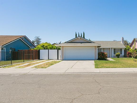3rd image of 8225 Fontenay Way