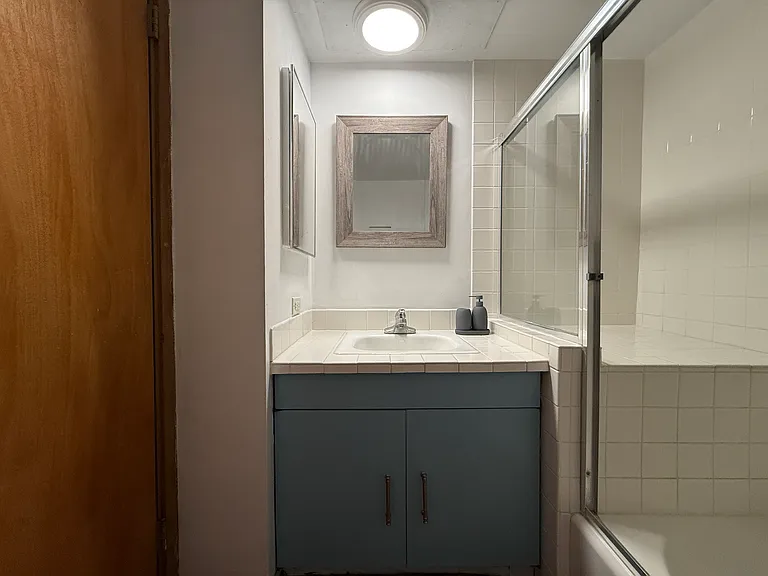 500 University Ave #2002 — Photo 28