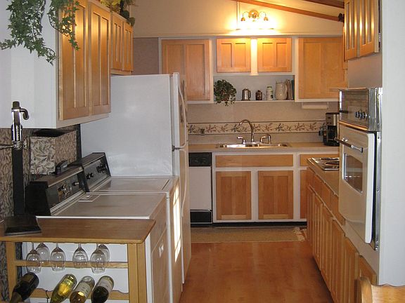 Fully Equiped Kitchen