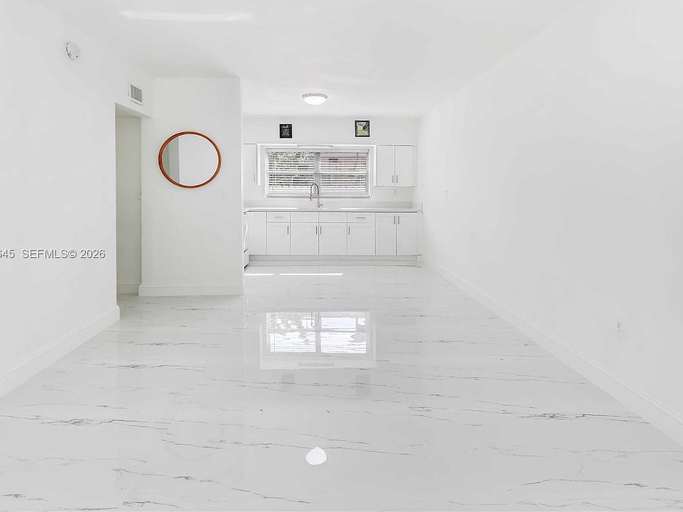 1st image of 1236 NE 109th St #2