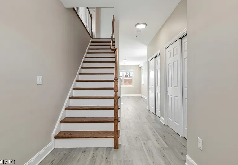 156 N Auten Ave — Photo 23