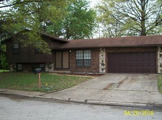1996 Maple Tree Ln, Cahokia, IL 62206