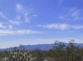 17 S Douglass Ln #64, Yucca, AZ 86438