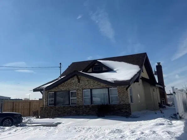 644 Guy Lombardo Ave, Freeport, NY 11520