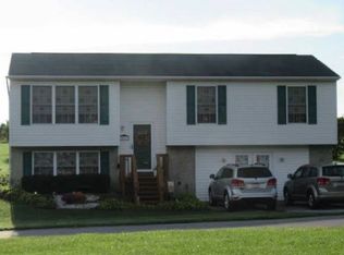 14197 Crossroads Ave, Felton, PA 17322