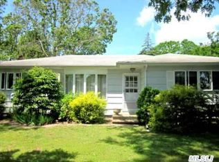 12 Whiting Rd, East Quogue, NY 11942