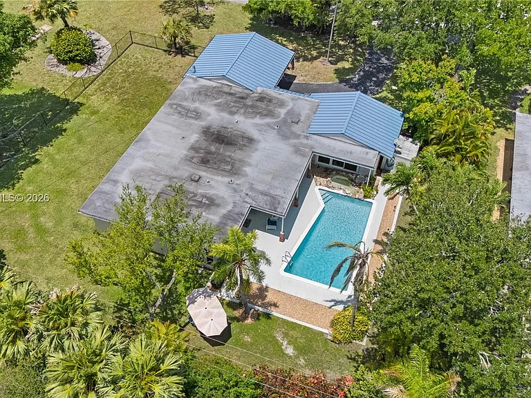8380 SW 186th St — Photo 30