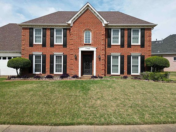 3rd image of 7811 Thunderstone Cir E