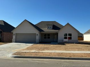 10734 S 281st East Ave, Coweta, OK 74429