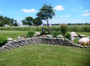 819 A Ave., Sumner, IA 50674