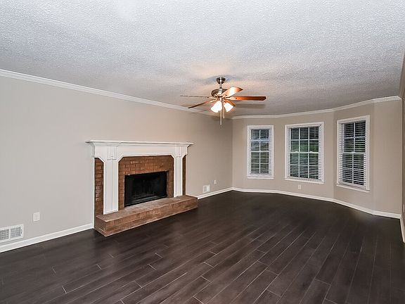 5th image of 2466 Zachary Woods Dr NW