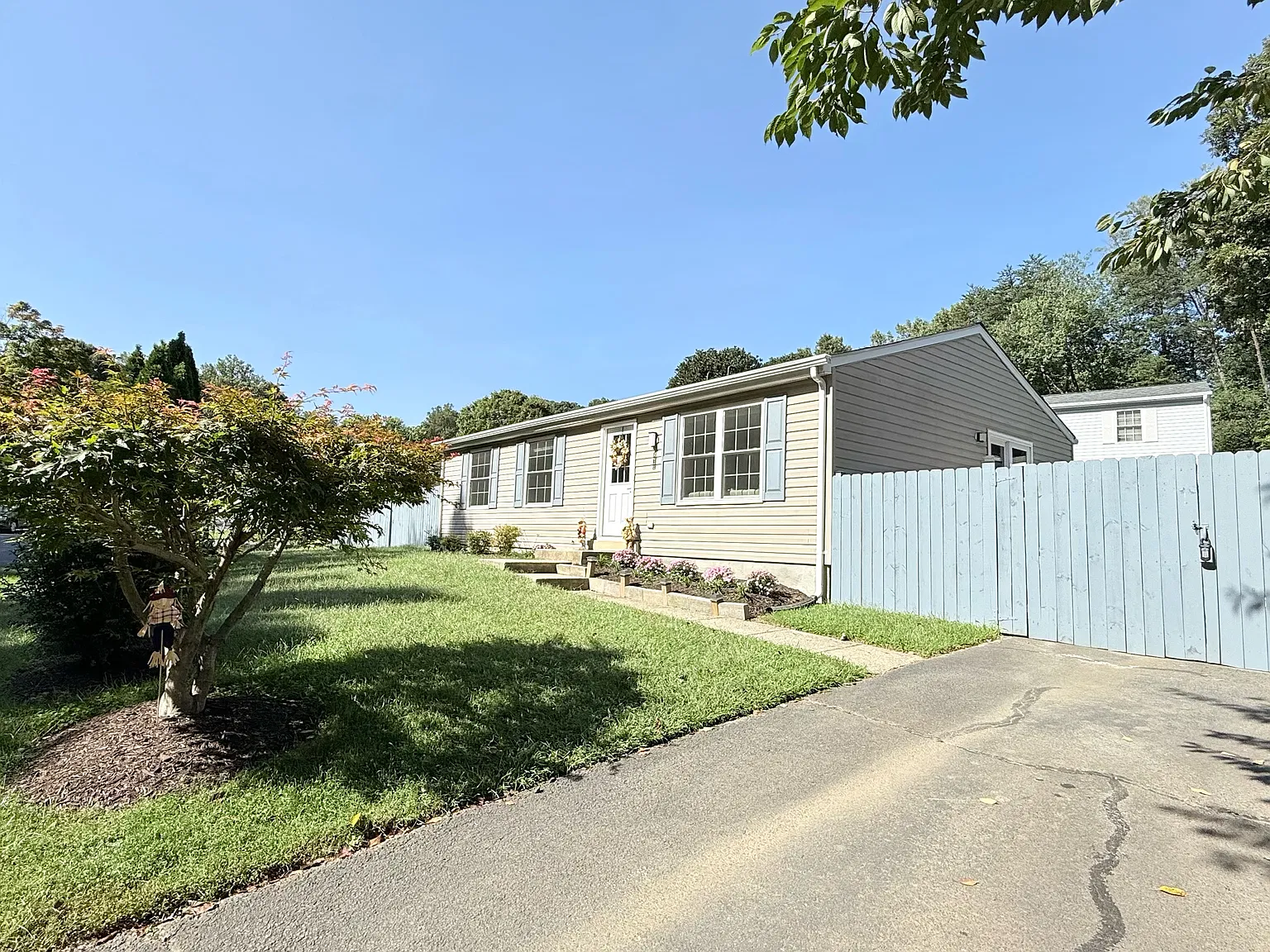 5364 Laura Belle Ln — Photo 1