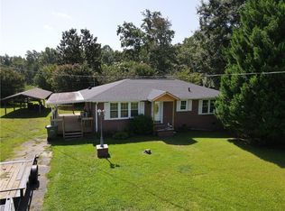 104 Mountain View Dr, Walhalla, SC 29691